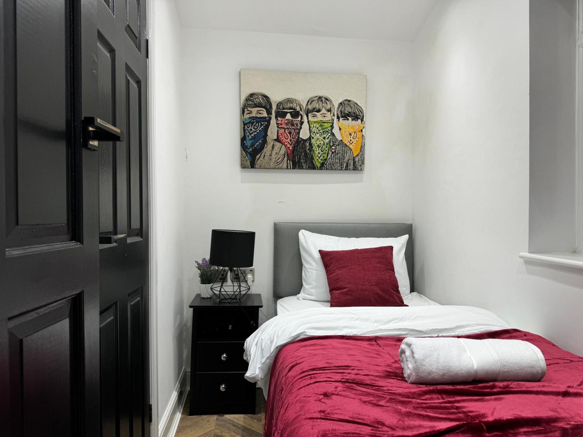 4 Bed 4 Bath House With Free Parking, 5 Mins To Lfc And 15 Mins To City Centre Λίβερπουλ Εξωτερικό φωτογραφία