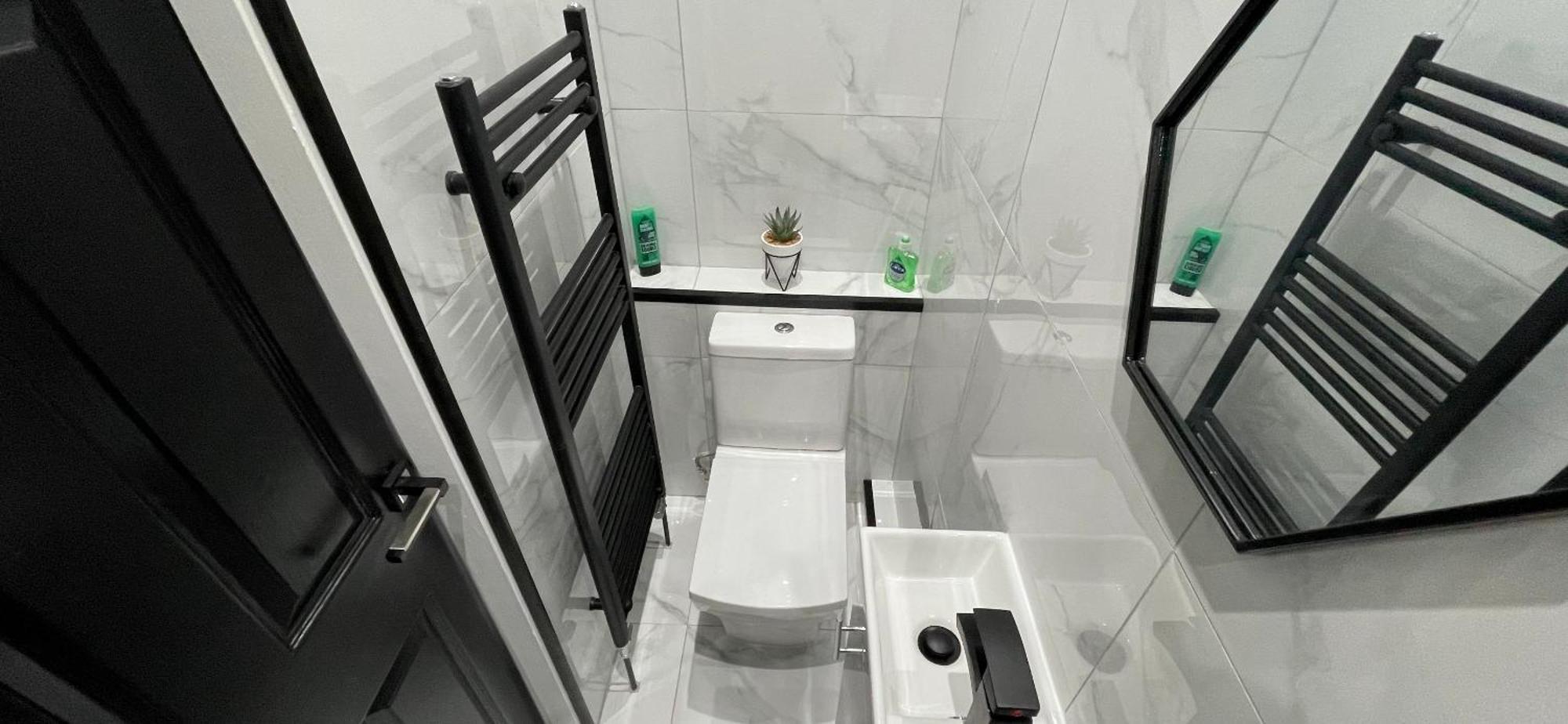 4 Bed 4 Bath House With Free Parking, 5 Mins To Lfc And 15 Mins To City Centre Λίβερπουλ Εξωτερικό φωτογραφία
